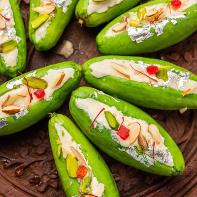 parwal-mithai-or-pointed-gourd-sweet-also-known-as-parval-pak-free-photo